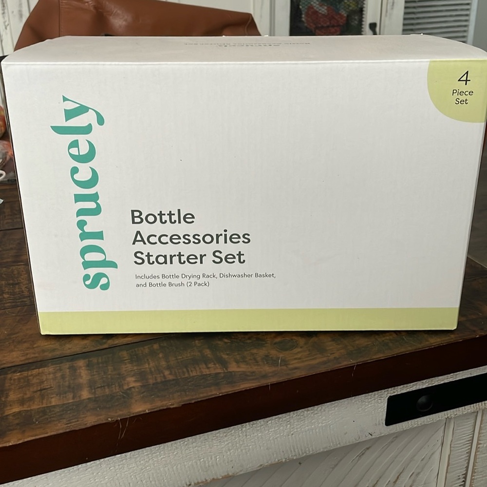 Sprucely Bottle Accessories Starter Set